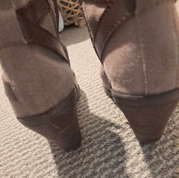 Women's DV booties! - Picture 2 of 5